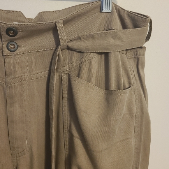 Sundance | Women's Fluid Days Paperbag High Waist Belted Pants (Size 16) - Picture 9 of 16